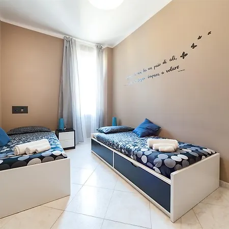 דירה Homeinn Re Di *